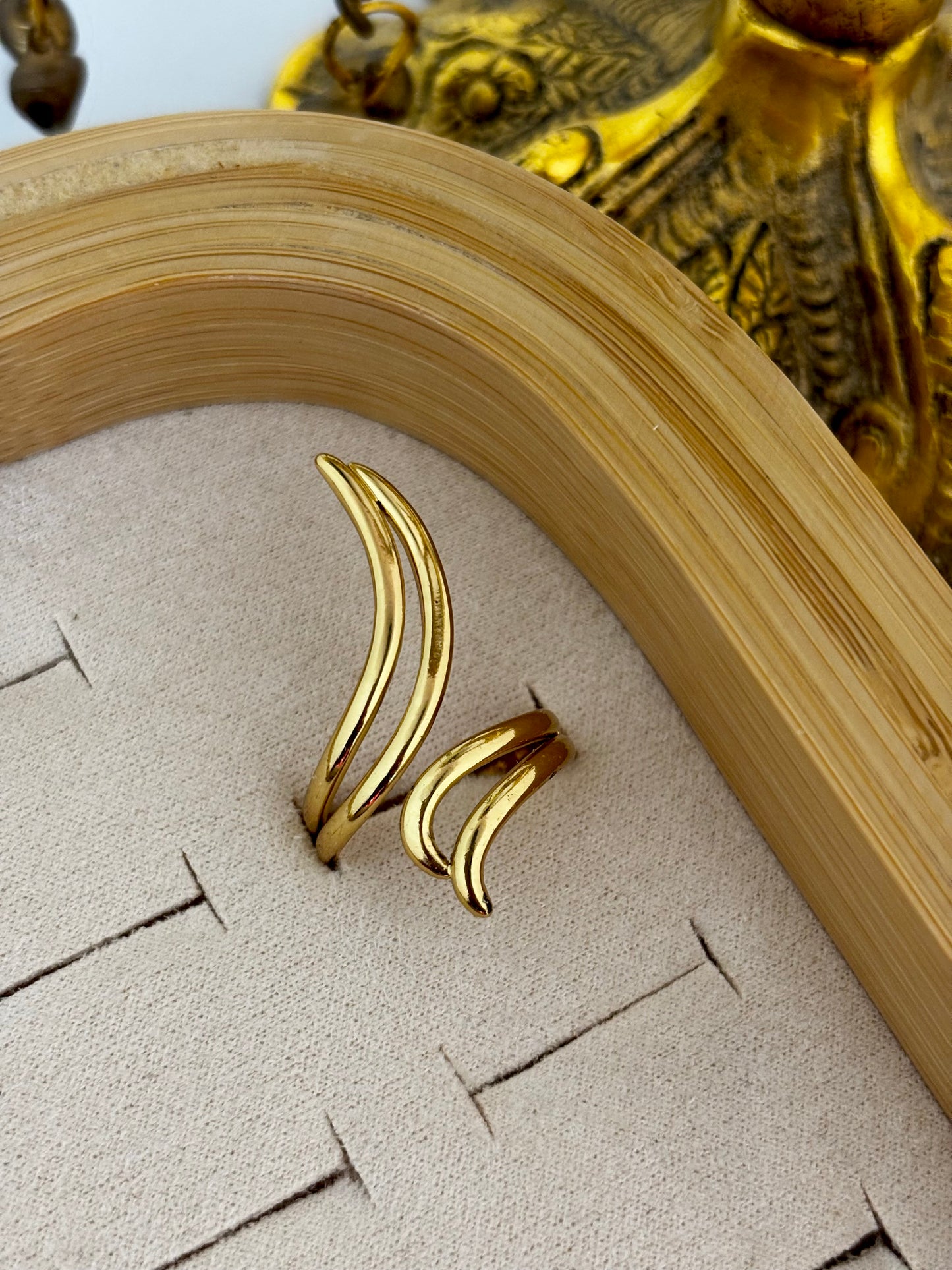 Sculptural Wave Gold Fashion Ring for Women