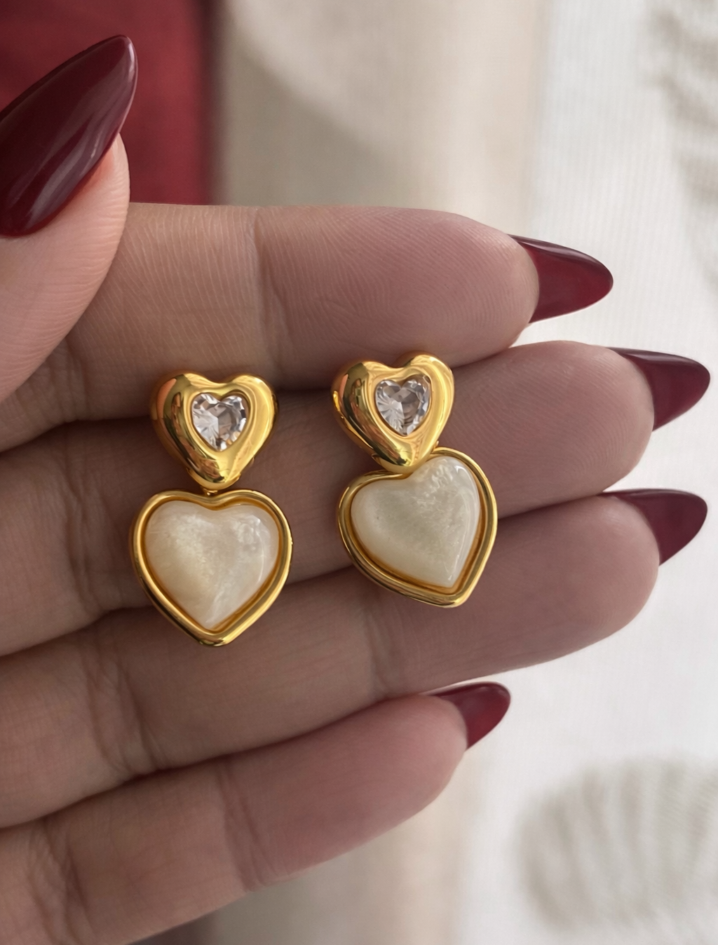 Shop from the best anti tarnish jewellery brand online. Lightweight, affordable, luxury and premium jewellery. 
