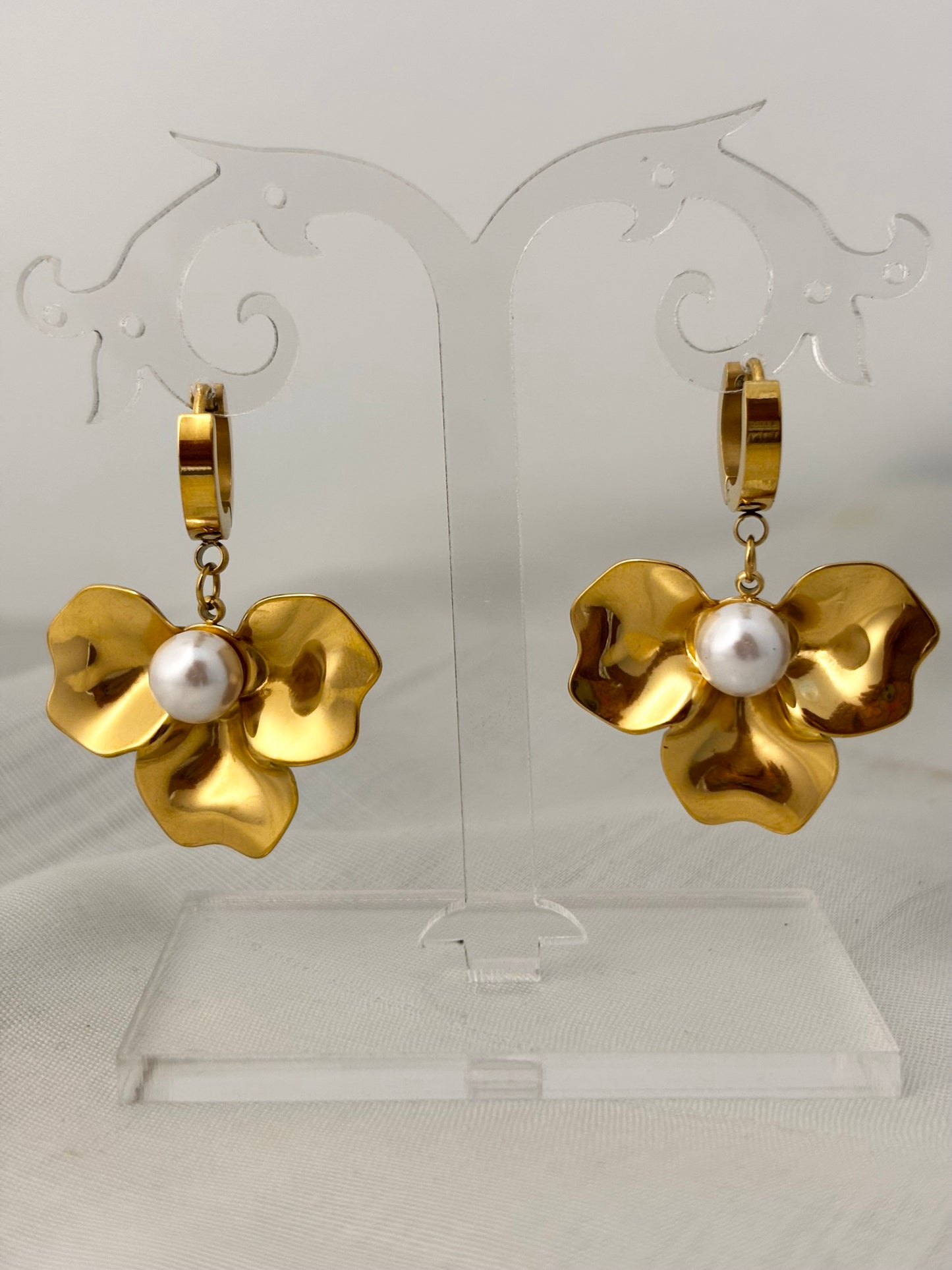 Kelly Pearl-Flower Drops | Gold plated - Anti-Tarnish