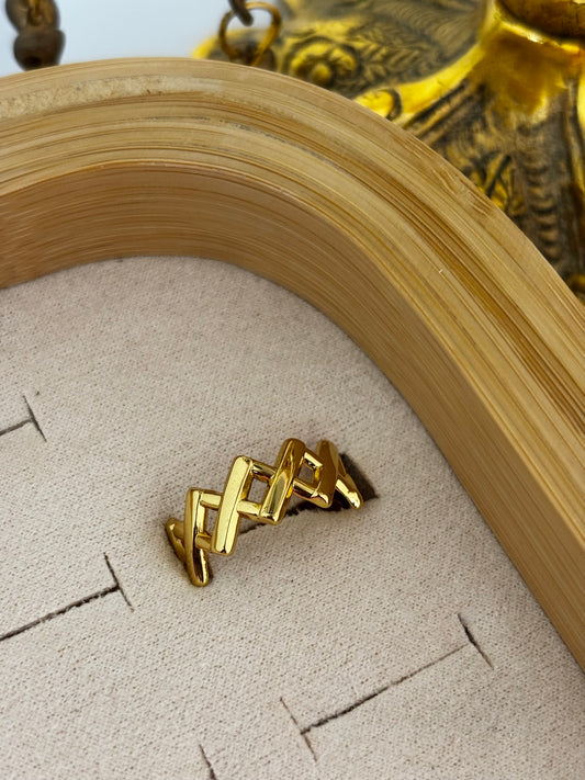 Geometric Link Gold Band Ring