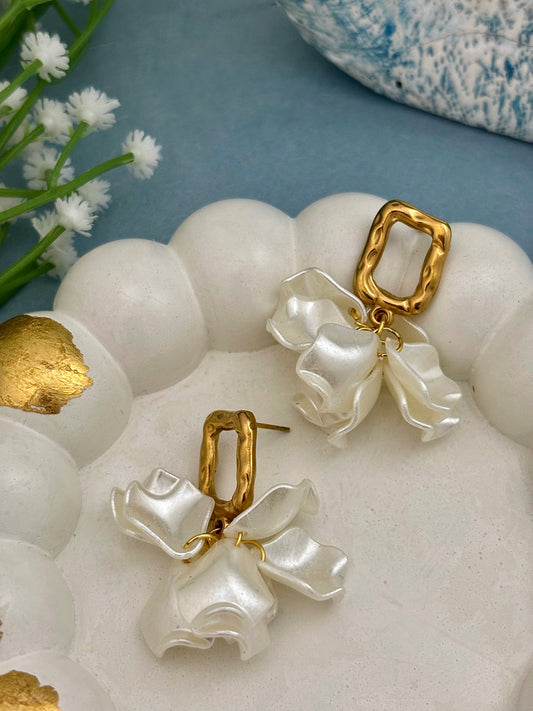 Mother of Pearl Petals Drops