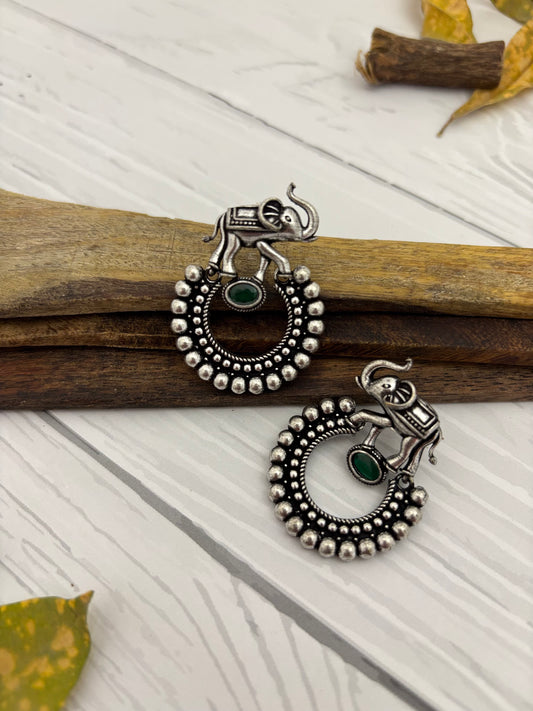 Hasti Stud Earrings (Green)