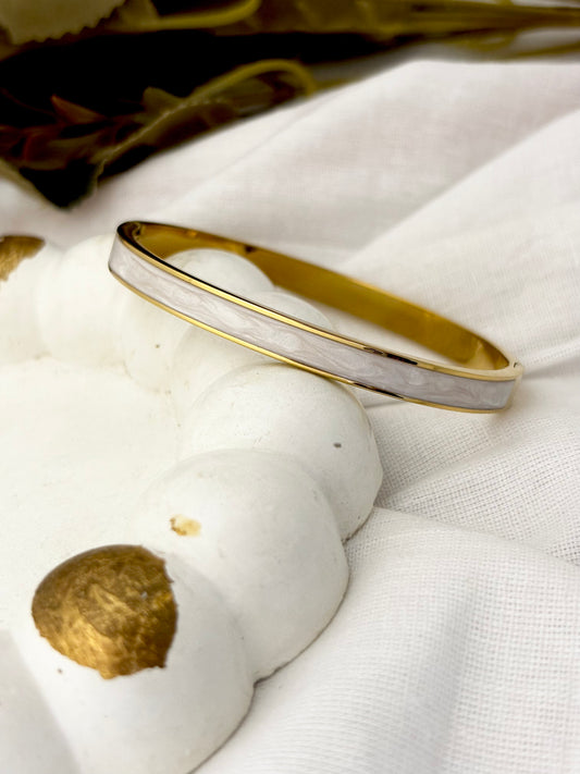 Classic gold-plated round bangle with Mother of Pearl Inlay and waterproof coating