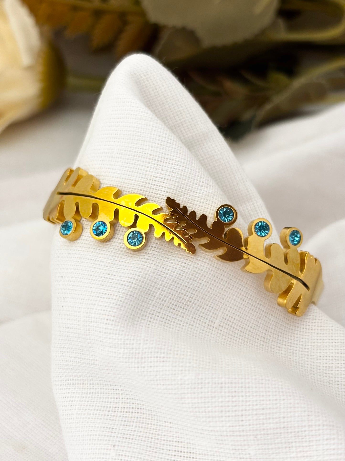 Trendy gold-plated bracelet with zircon and long-lasting shine