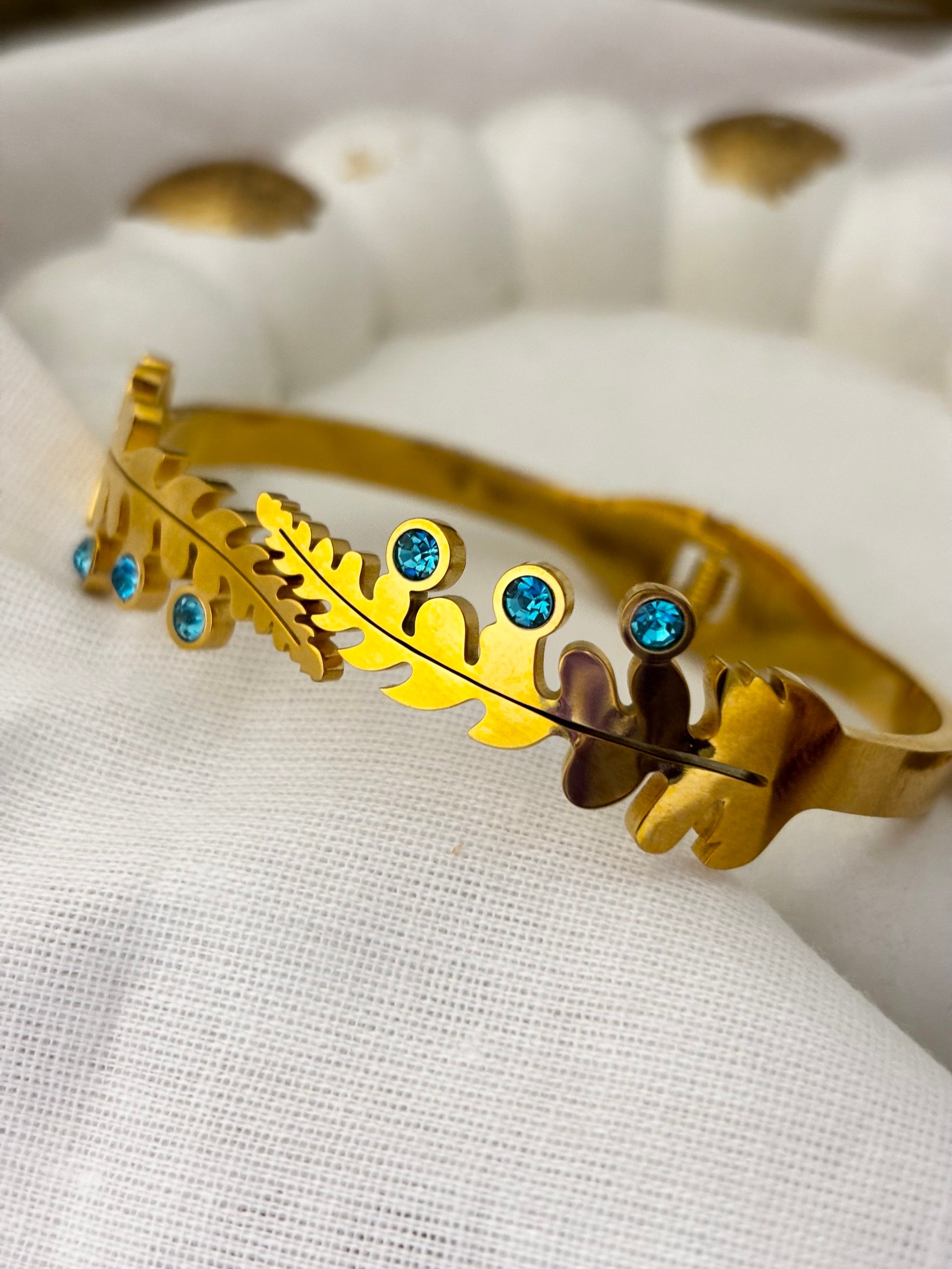 Premium gold-plated zircon bracelet for party wear