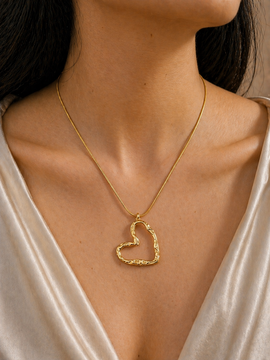 Twisted Heart Necklace | 18k Gold Plated Stainless Steel
