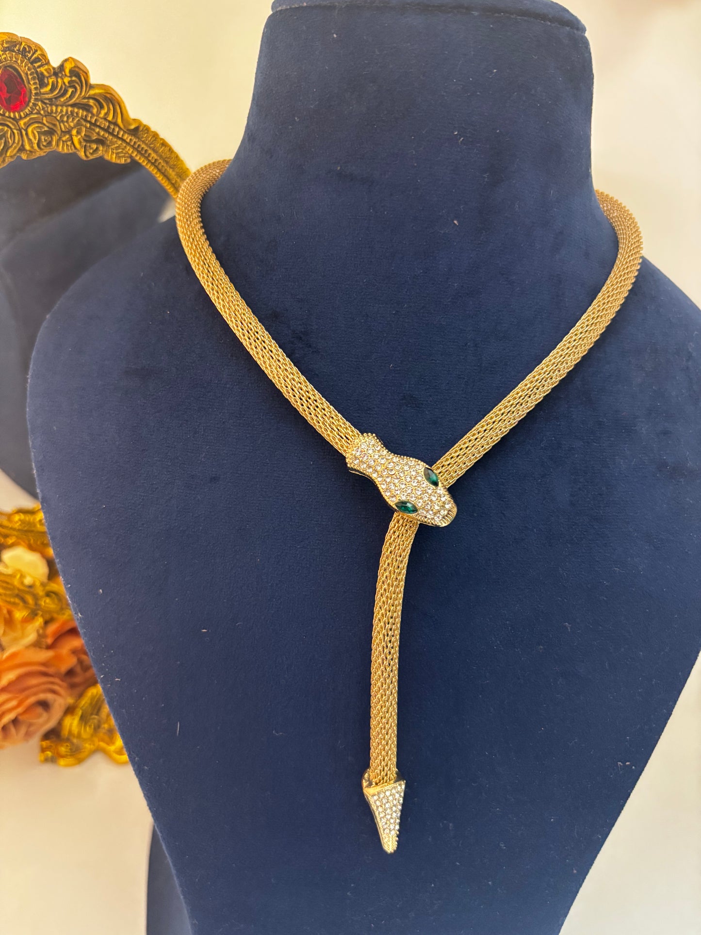 Multipurpose Viral Serpent Statement Necklace