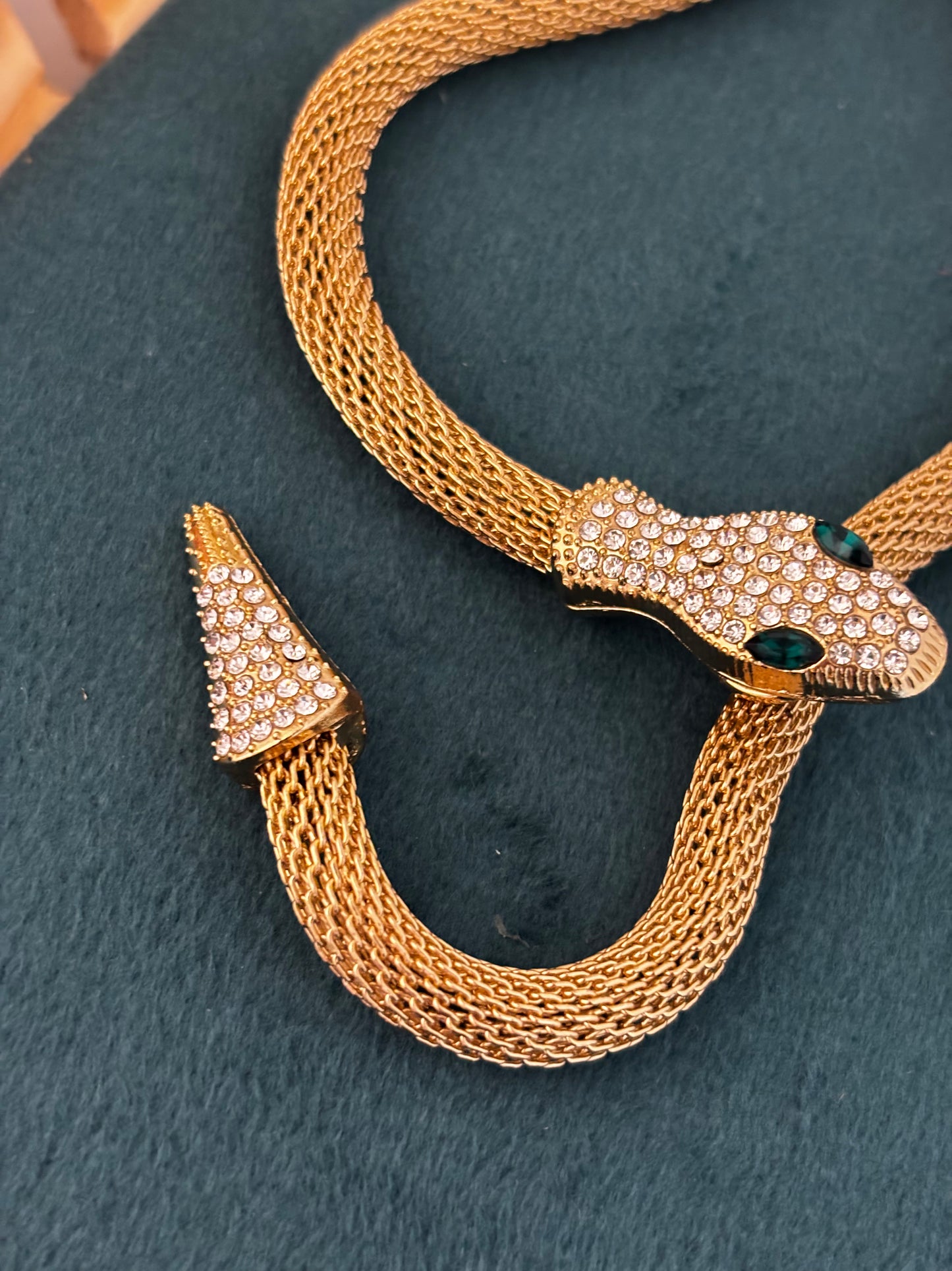 Multipurpose Viral Serpent Statement Necklace