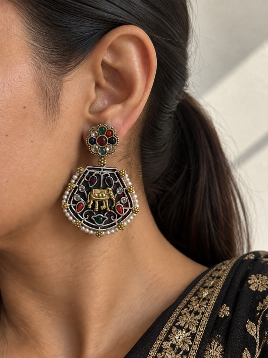 Gajrani - The Royal Grace (Black)