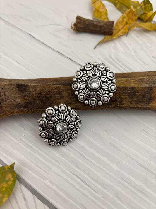 Rajmohini Stud Earrings (White)